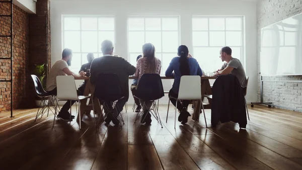 Nowoczesna fabryka produkcyjna